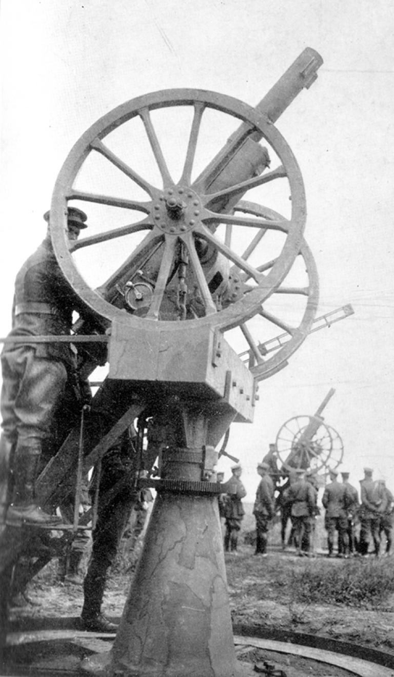 Kanone Typs C75 Schneider, als Luftabwehr